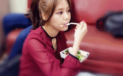 파일:혜정먹방.gif