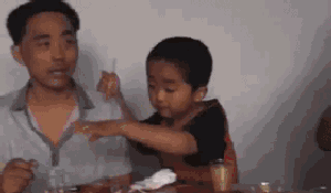 파일:대륙의 꼬마 2.gif