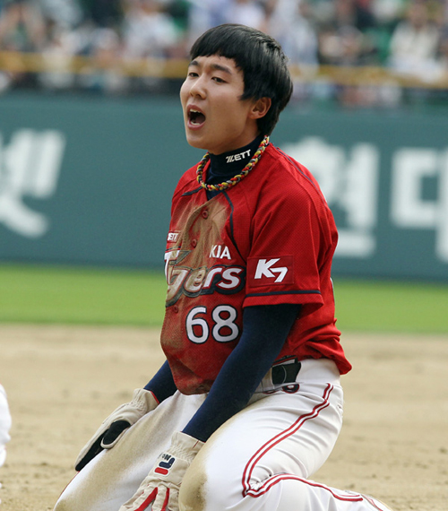 파일:윤완주.jpg