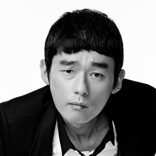 파일:허지웅허지웅.jpg