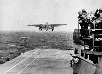 호넷에서 이륙하는 B-25