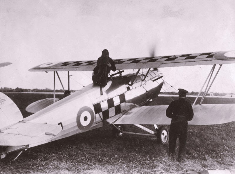 파일:300px-HawkerFury43sqn.jpg