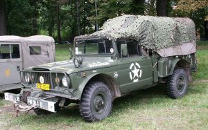 카이저 지프 M715.jpg