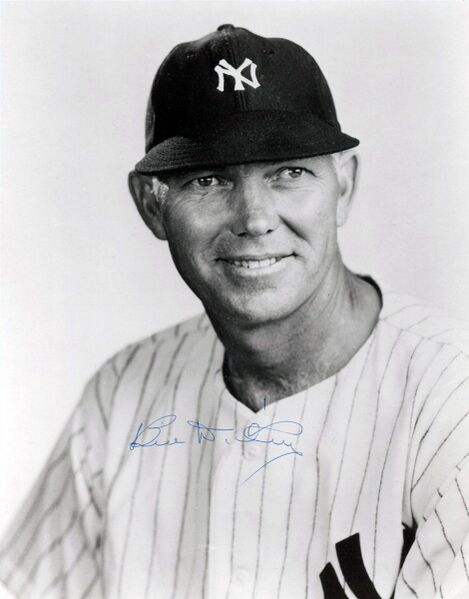 파일:Bill-dickey-signed-photo-3.jpg