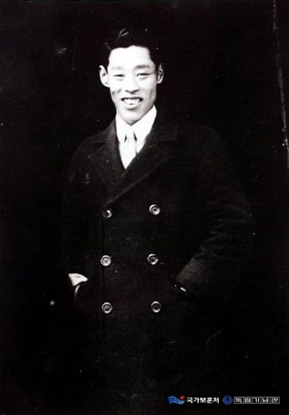 파일:이봉창.jpg