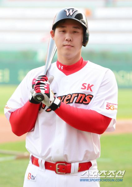 파일:이홍구sk.jpg