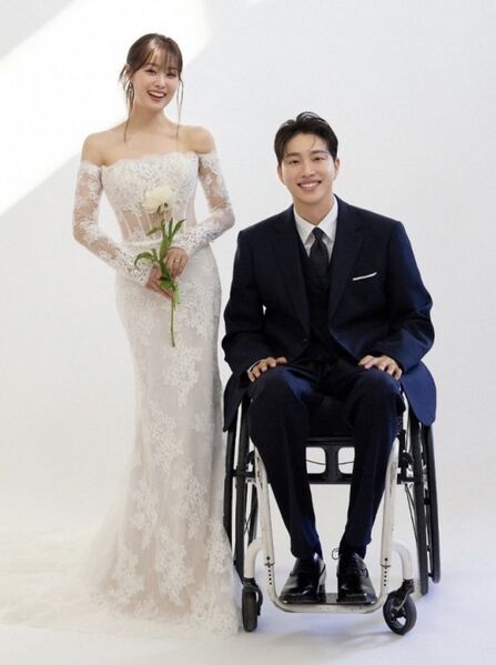 파일:송지은 박위.jpeg