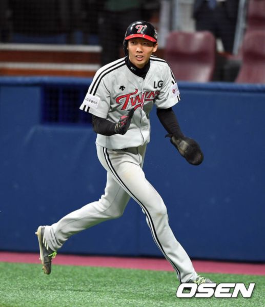 파일:준플옵1차전김용의.jpg