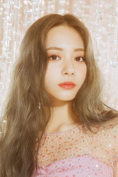 파일:트와이스 쯔위(Feel Special).jpg