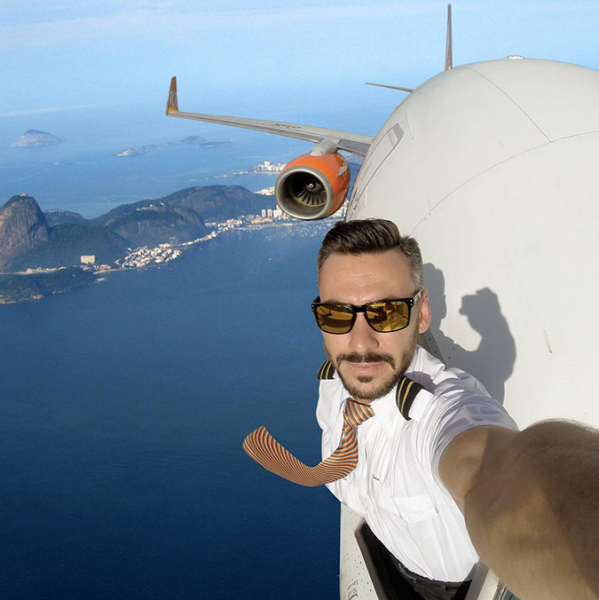파일:Planewindow.png