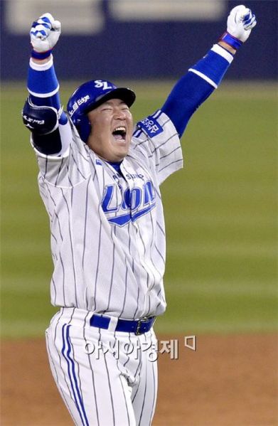 파일:최형우 끝내기.jpeg