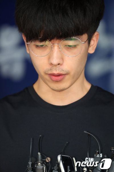 파일:안승진 포토라인 2.jpg