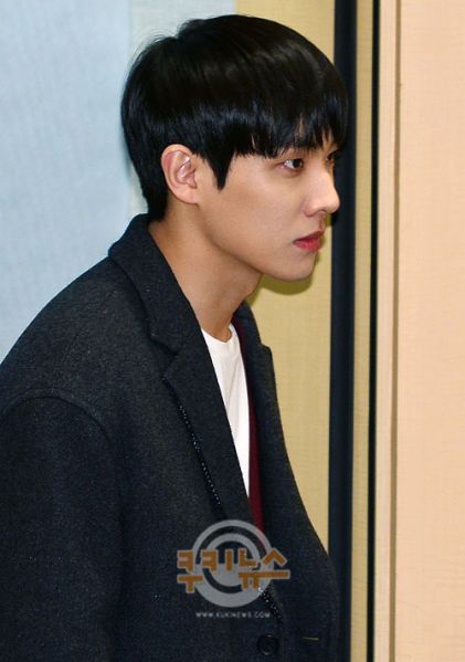 파일:미남이준.jpg