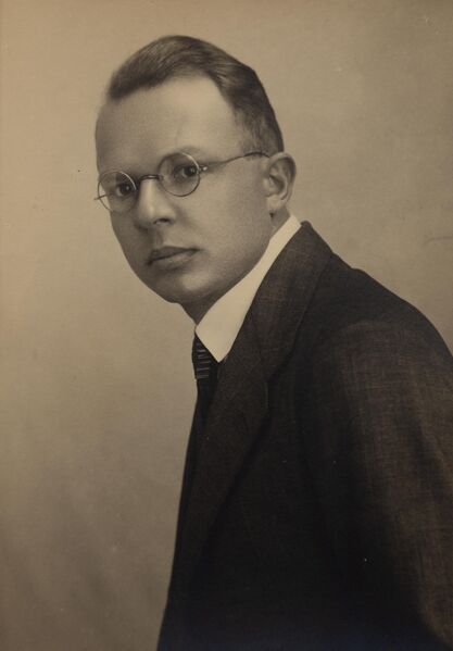 파일:Rudolf Carnap 1930.jpeg