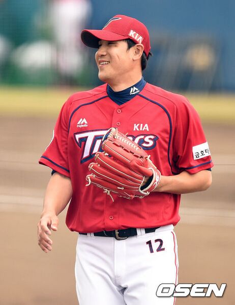 파일:1363853064 player photo.jpg