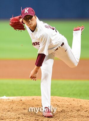 키움 윤석원.jpg