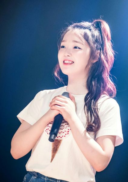 파일:조명빨GOOD승희.jpg