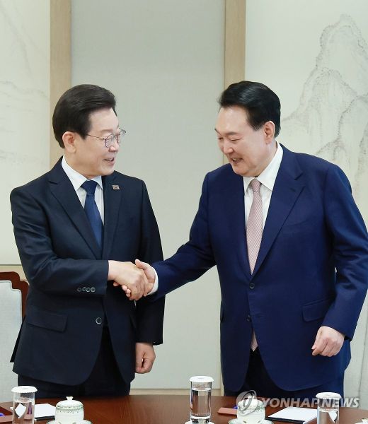 파일:20대21대.jpg