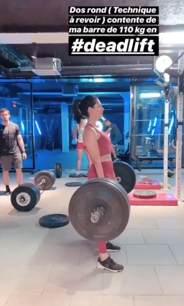 파일:셀리나 데드 110kg.jpeg