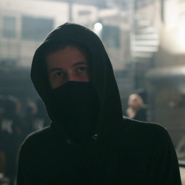파일:Alan-Walker-Sqaure.png